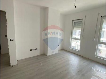 Shitet apartament 2+1 tek Univers City 🏡