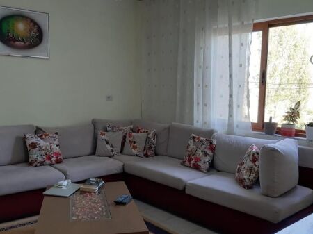 Apartament 1+1 me qera ne Ali Dem prane Kryegjyshates
