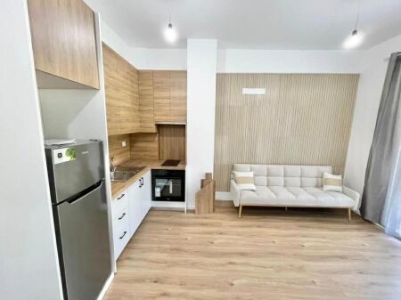 🏠 Jepet me qera apartament 1+1  📍 Adresa: Fresk, Oxa 💰 Çmimi: 40,000 lekë
