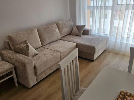 🏢Ne zonen e Ali Demit,Rezidenca Kadiu jepet me qera apartament 1+1,i sapo mobiluar. 40,000Leke