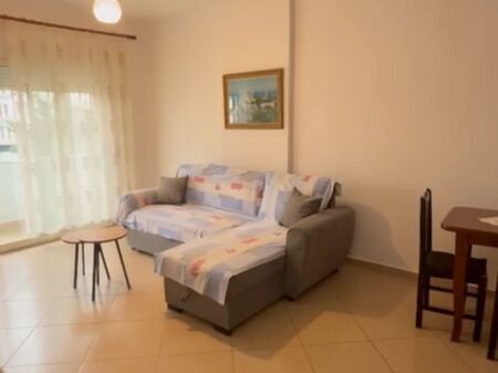 Apartament me qera 1+1