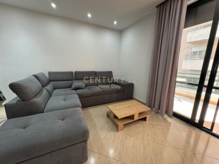 Apartament 2+1+2 T Plus Garazh me Qira në Plazh, Durrës - 700€ | 115 m²