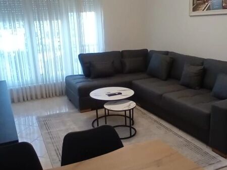 In affitto 1+1 Al 21 Dhjetori Complesso Contatto 650€ trattabili
