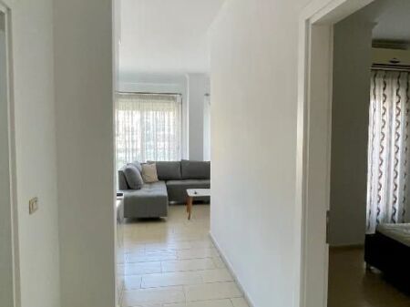 Rent | Apartament 1 + 1 | Rruga e Kavajës | 780 €/month