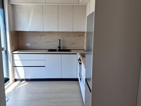 🏢Ex Piazza Shqiponja, Complesso Akses affitta appartamento, 2+1+2+posto auto, arredato 750Euro
