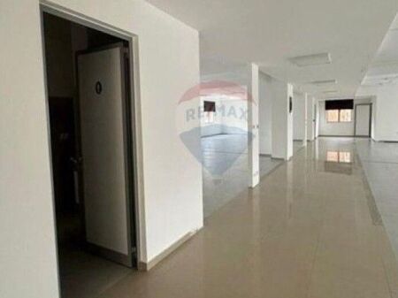 BUSINESS BUILDING FOR RENT, KAVAJES STREET ID: 530491012-124