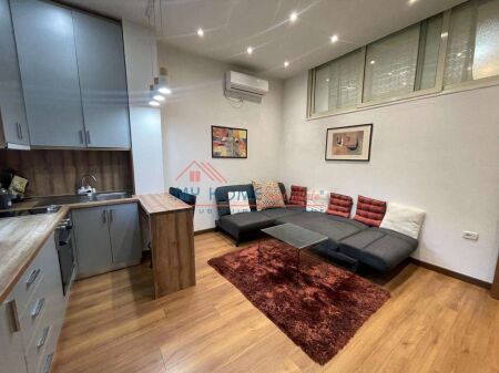 Apartament 1+1 me Qira ne Qender Tirane