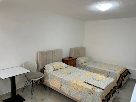 MONOLOCALE 200 EURO.CITTÀ STUDENTESCO