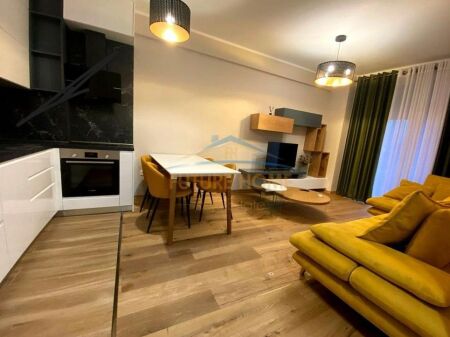 For Rent 1+1 at Foleja e Gjelber, Zogu i Zi