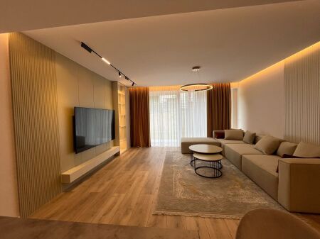3+1, with veranda and parking, kodra e diellit 2, 1800 euro