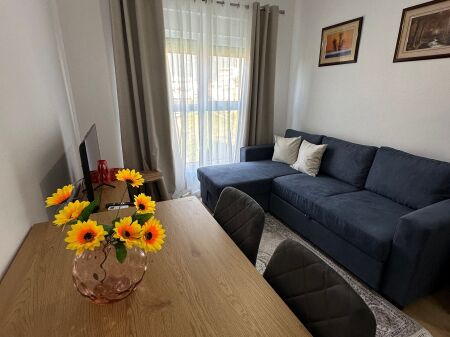 For rent 1+1 At Mangalem/Ali Dem Complex 🏷️40,000 Leke