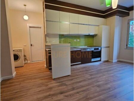 🏙️ Apartament 1+1 në shitje –Rruga Mine Peza, Tiranë (përballë Golden Tower)