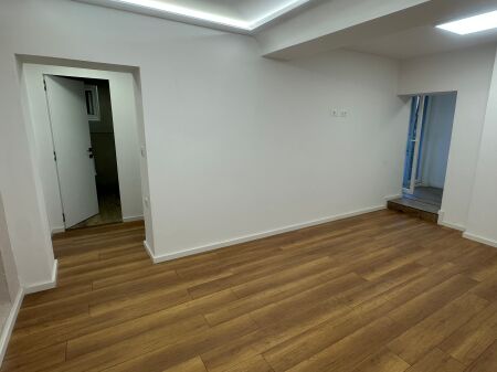 Premises for Rent, Blv. Jean Dark