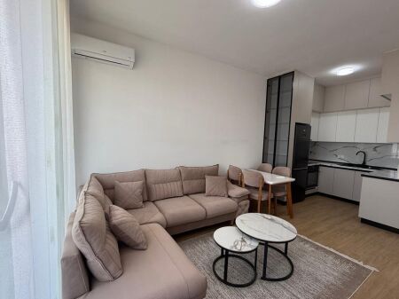 QIRA ! APARTAMENT 2+1+2 NE ZONEN E 5 MAJIT
