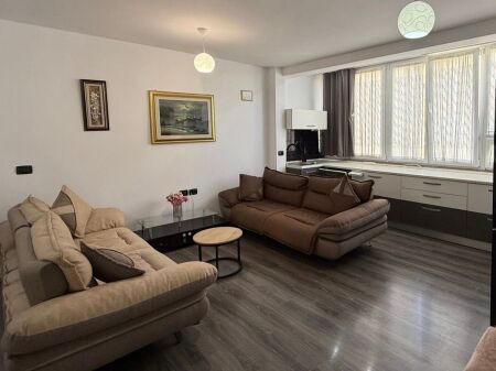 For sale 2+1, Fusha Aviacionit