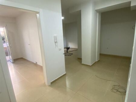 ZYRE ME QERA 93 M2 RRUGA E KOSOVAREVE 100.000 LEKE  FH-72151