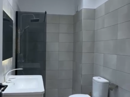 Apartament 2+1 per shitje perballe American 3