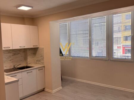 OFFICE 70 M2 FOR RENT AT 21 DHJETORI 800 EURO