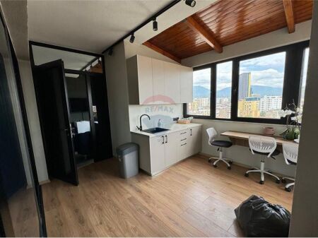OFFICE SPACE FOR RENT!