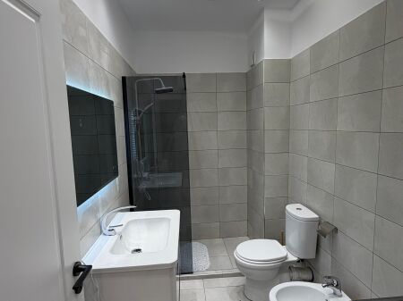 🏡 Shitet Apartament 2+1 – Golden Park