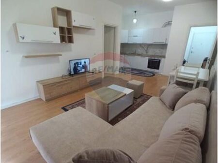 Apartament me qera 1+1 Rruga 5Maj