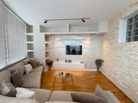 In vendita, Appartamento 2+1+2+ Veranda, Nuovo Anello, Tirana
