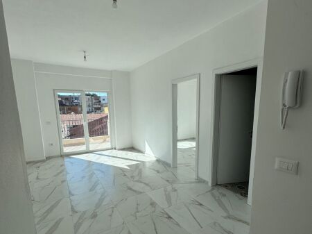 Qera | Apartament 1 + 1 | Rruga Dritan Hoxha | 500 €/muaj