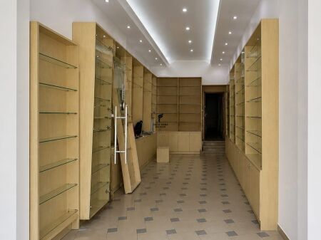 SHOP FOR RENT 33 M2 BARDHYL STREET 60,000 LEKE FH-72415