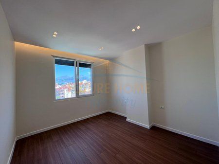 In vendita, appartamento 2+1+posto auto, Brryli, Tirana.
