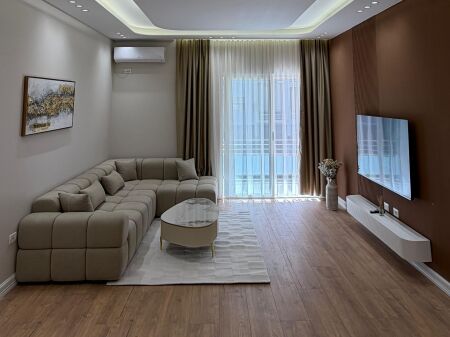 🏡 Shitet Apartament 2+1 – Golden Park