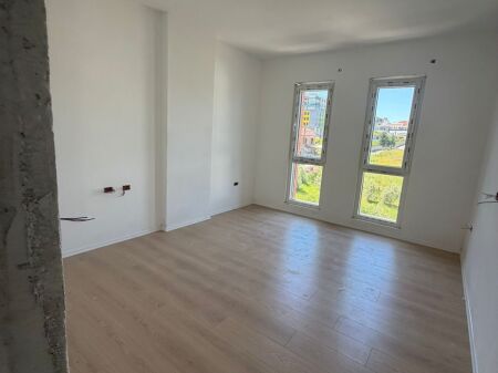 Vendesi appartamento 2+1 a Paskuqan (Ringside Residence)