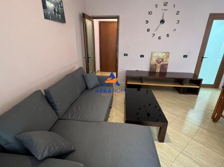 JEPET APARTAMENT ME QERA 1+1 "AFER REKA BAKERY, RRUGA DIBRES" 45000 LEKE