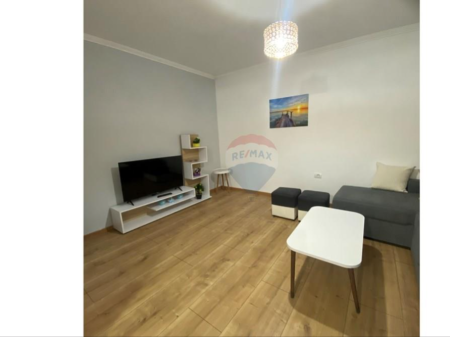 Apartament per qera 1+1 tek 21 Dhjetori
