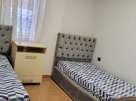 Qera | Shtëpi private 1 + 1 | Rruga e Dibrës | 350 €/muaj