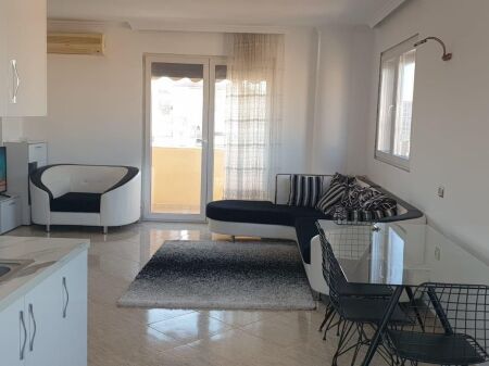 Apartament 1+1 per qera Pediatria !