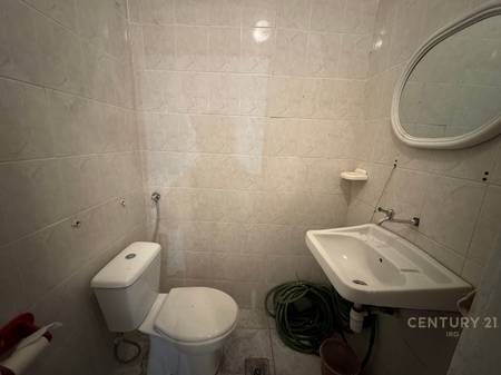 AMBJENT 41M² PRANË SHKOLLËS VASIL SHANTO !
