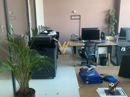 OFFICE 250 M2 FOR RENT IN SAUK 2,000 EURO