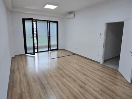 🏢✨ Office for Rent – Square 21, Tirana ✨🏢