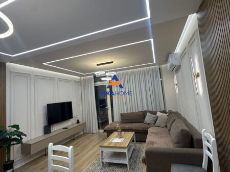 VENDESI DUPLEX 2+1+BALCONE "PIAZZA SKENDERBEJ" 550.000 EURO
