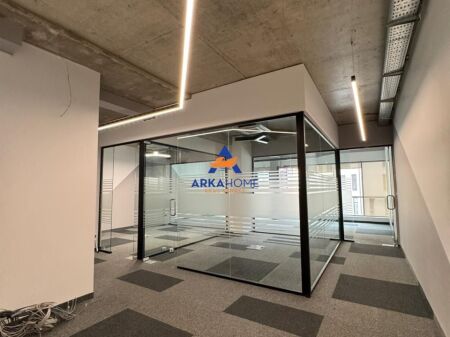 JEPET ZYRE ME QERA 110M2 "RESDINCA VIRIDARIO, RRUGA KOSOVARËVE" 2000 EURO