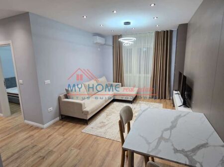 Apartament 1+1 me qera Rruga 5 Maji Tirane
