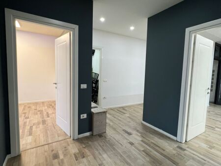 OFFICE FOR RENT 110M2 BLLOK