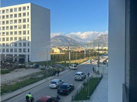 Qera, Apartament 2+1+2+Post Parkimi, Bulevardi Ri, Tirane