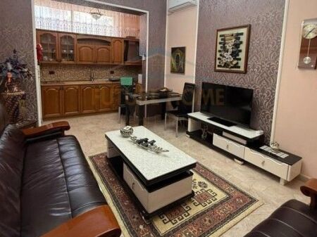 Affitto, Appartamento 2+1, Vasil Shanto, Tirana.