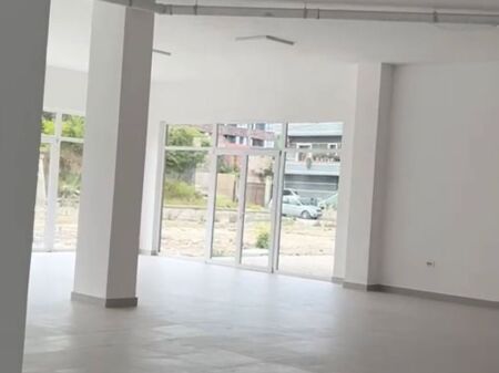 Rent | Ambjent Biznesi | Rruga 5 Maji | 3600 €/month