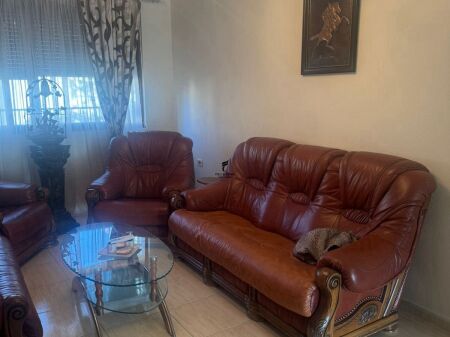 APARTAMENT ME QERA 1+1 RRUGA E DIBRES 40.000 LEKE FH-72486
