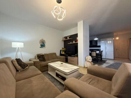 Astir, vendiamo appartamento 2+1! 185.000 €