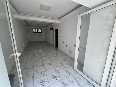 Premises for rent near the United School