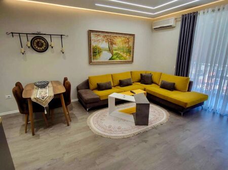 📍 Jepet me qera apartament 2+1  Kompleksi ASL Rruga Kongresi i Manastirit