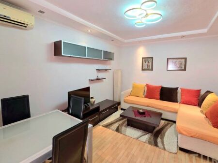 Apartament me qira 1+1 ne Xhamllik